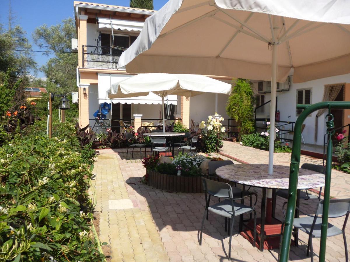Kostas Apartments & Studios Айос-Єорйос-Пагон Екстер'єр фото