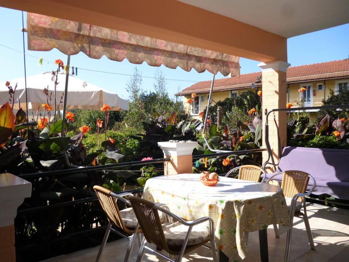 Kostas Apartments & Studios Айос-Єорйос-Пагон Екстер'єр фото