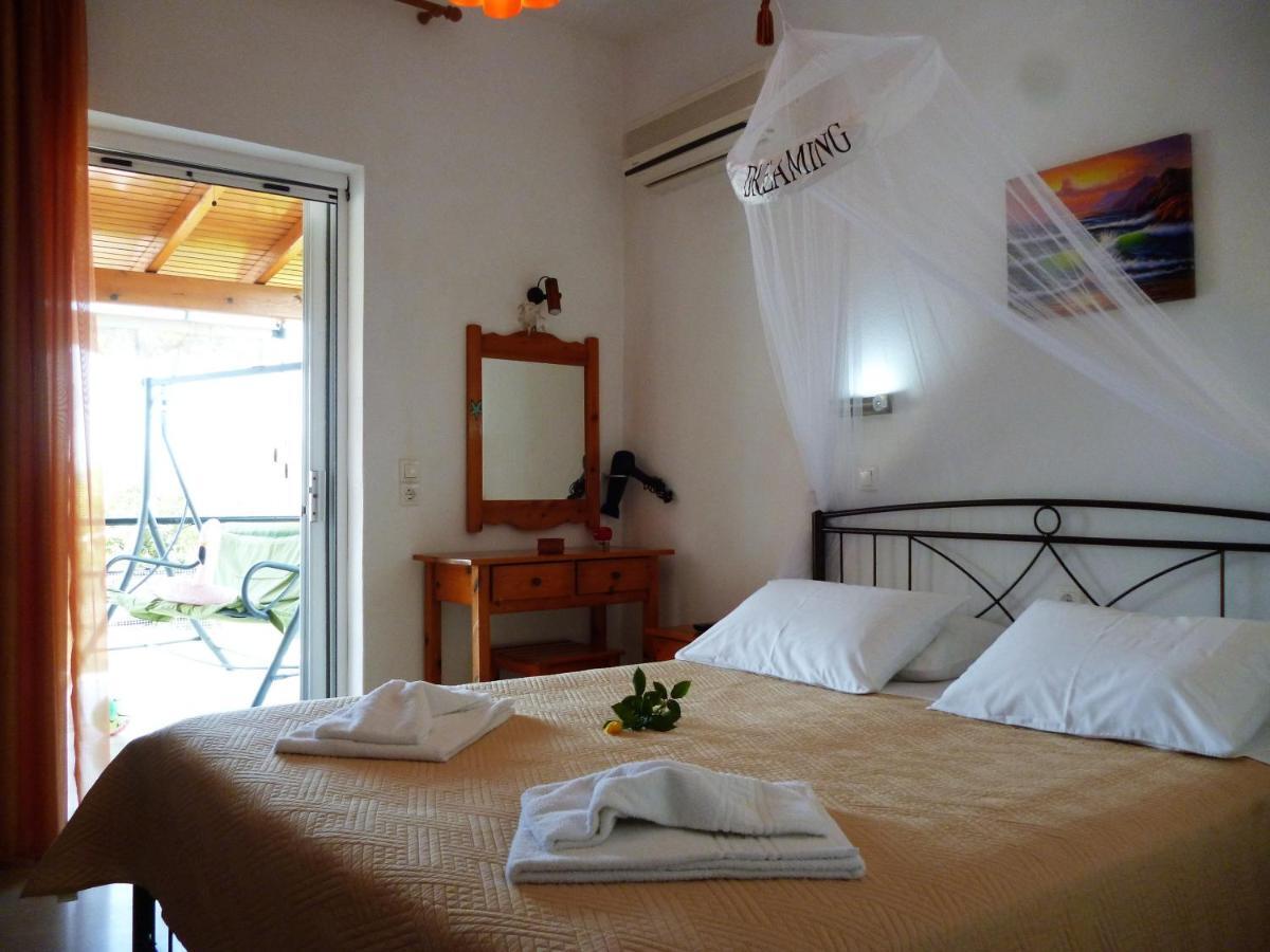 Kostas Apartments & Studios Айос-Єорйос-Пагон Екстер'єр фото